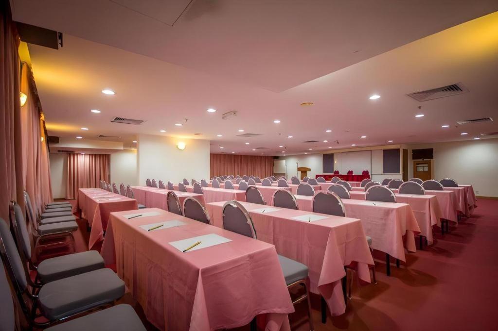 Hotel Continental Penang George Town Extérieur photo