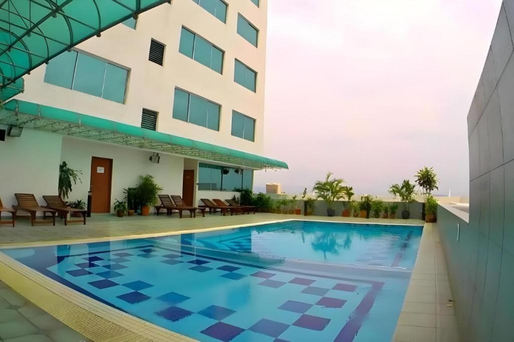 Hotel Continental Penang George Town Extérieur photo
