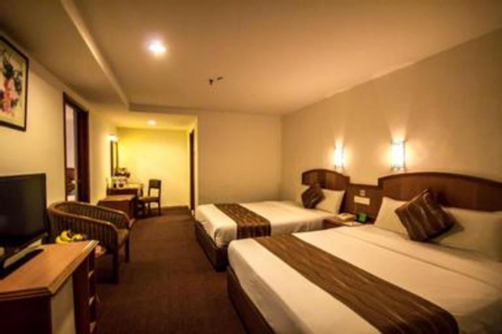 Hotel Continental Penang George Town Extérieur photo