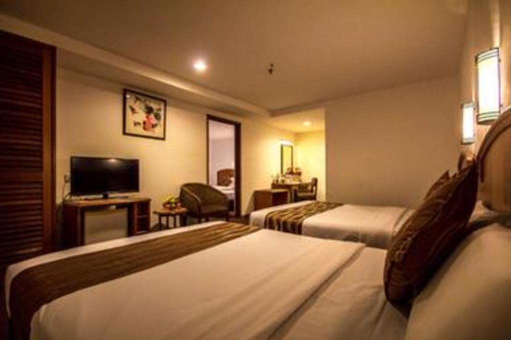 Hotel Continental Penang George Town Extérieur photo