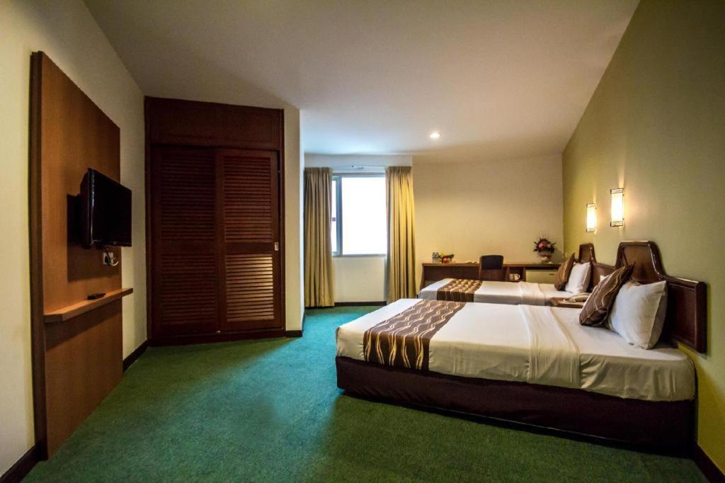 Hotel Continental Penang George Town Extérieur photo