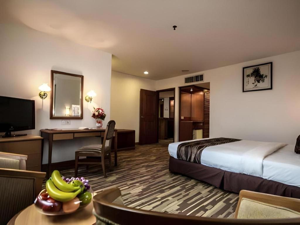 Hotel Continental Penang George Town Extérieur photo