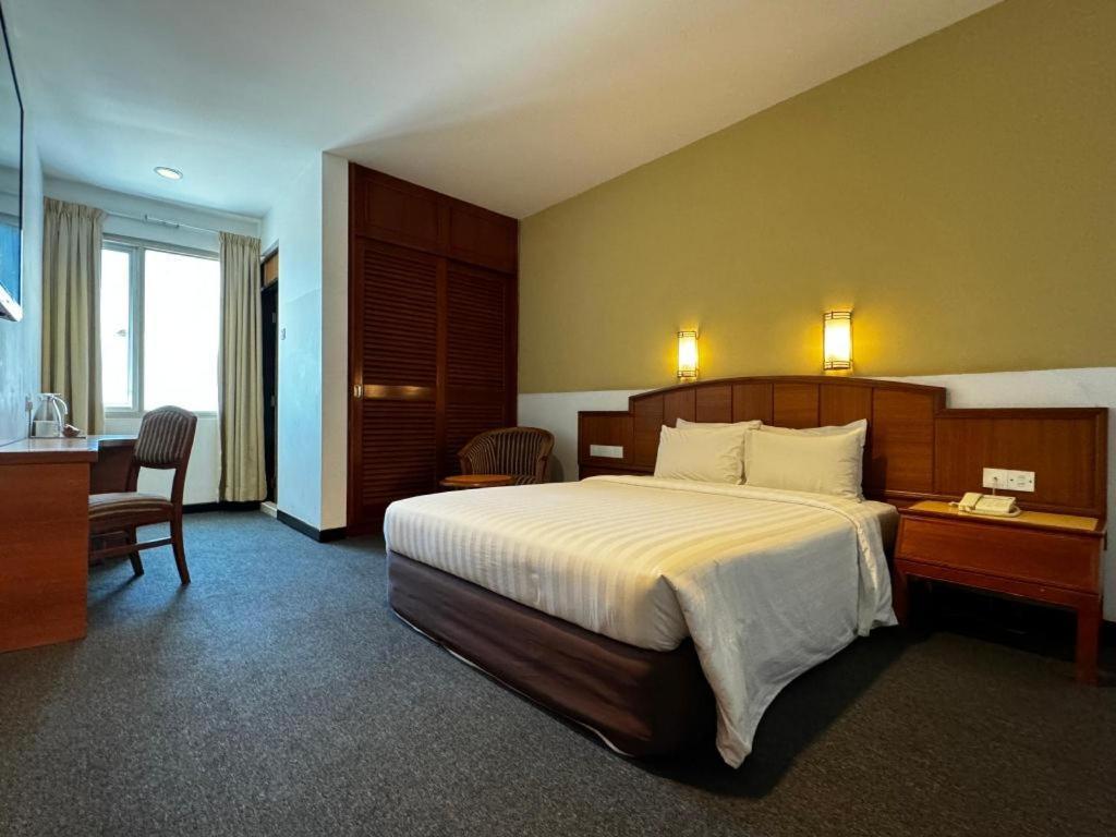 Hotel Continental Penang George Town Extérieur photo